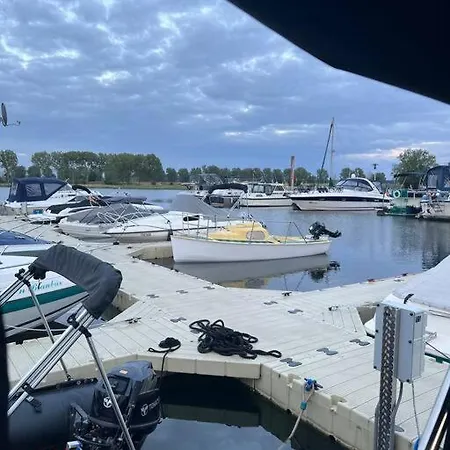 Luxe Boot In Jachthaven * Roermond