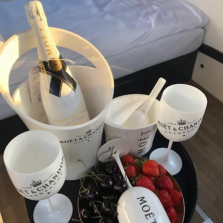 Luxe Boot In Jachthaven Botel *